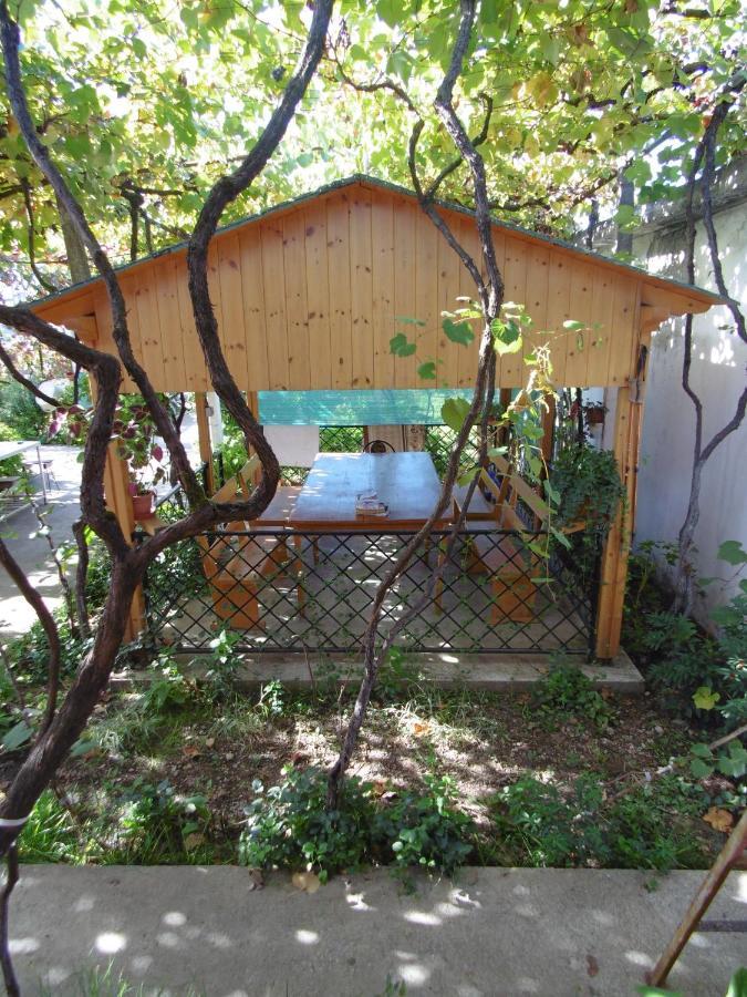 Florians Guesthouse Shkodër Dış mekan fotoğraf